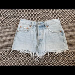 Levi’s 501 Shorts 🌊